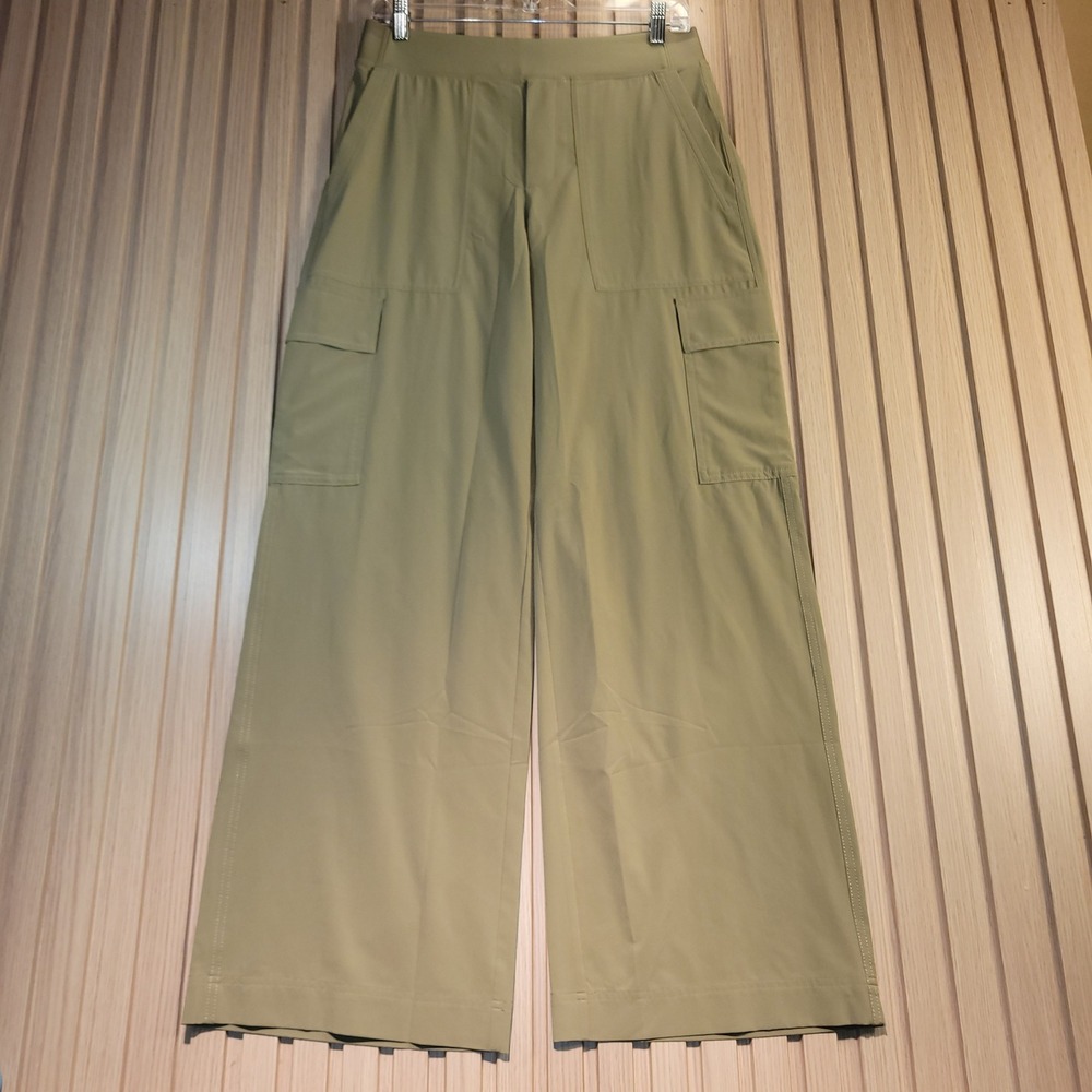 Athleta Cargo Pants Womens 6 Green Excellent Wide Leg Utility Hiking Stretch